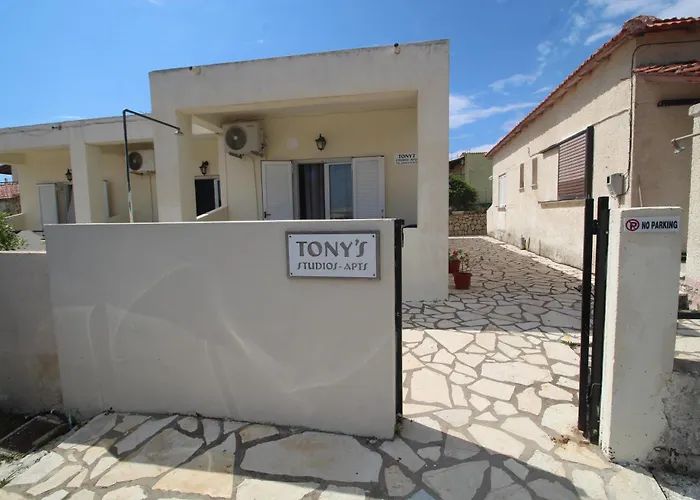 Tony's Agios Georgios (Corfu)